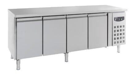 700 TABLE RÉFRIGÉRÉE 4 PORTES