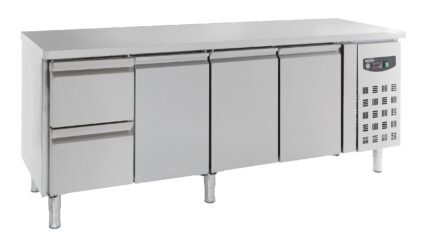 700 TABLE RÉFRIGÉRÉE 3 PORTES ET 2 TIROIRS